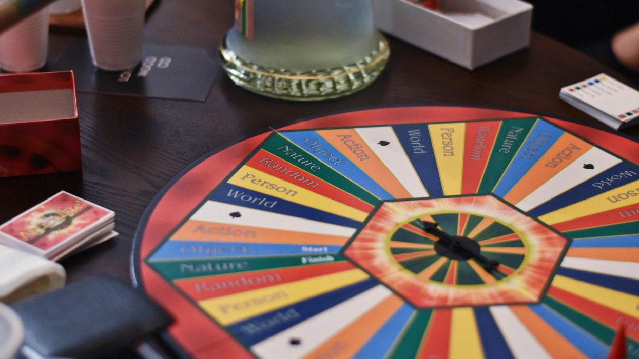 Best Smoking Games to Try with Friends - The Bluntness