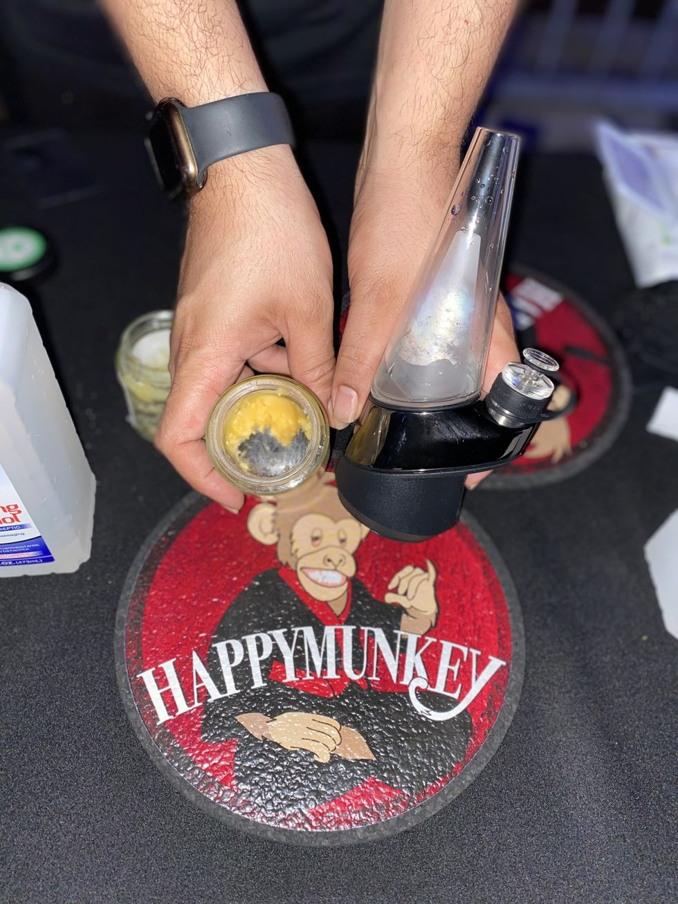 Happy Munkey and Puffco