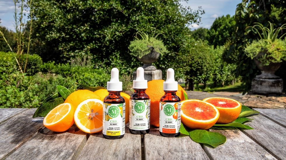 I also offer three drop formula varieties - blood orange, Meyer lemon and unflavored.