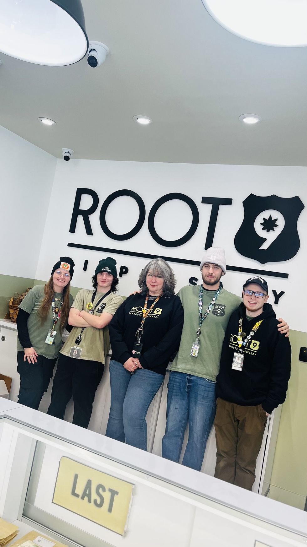 image of staff at Root 9 Dispensary in Wappingers Falls, NY