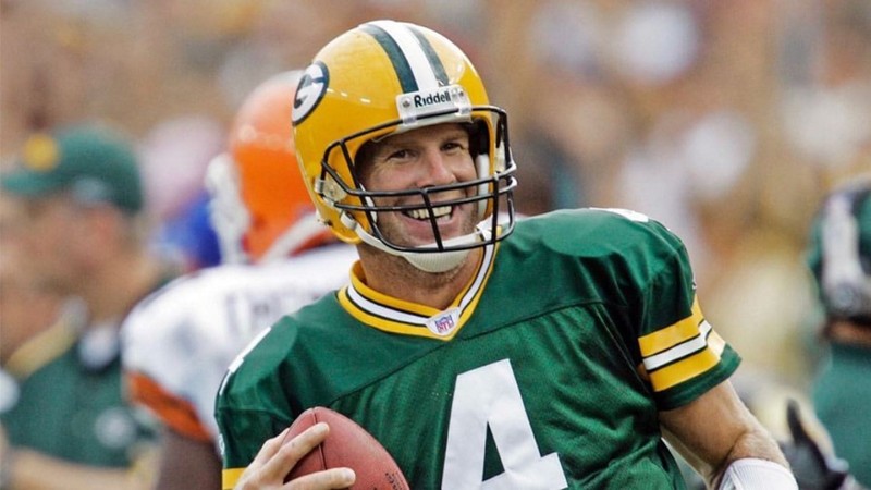 brett favre tobacco Favre's Last Shot NFL Great Brett Favre Is